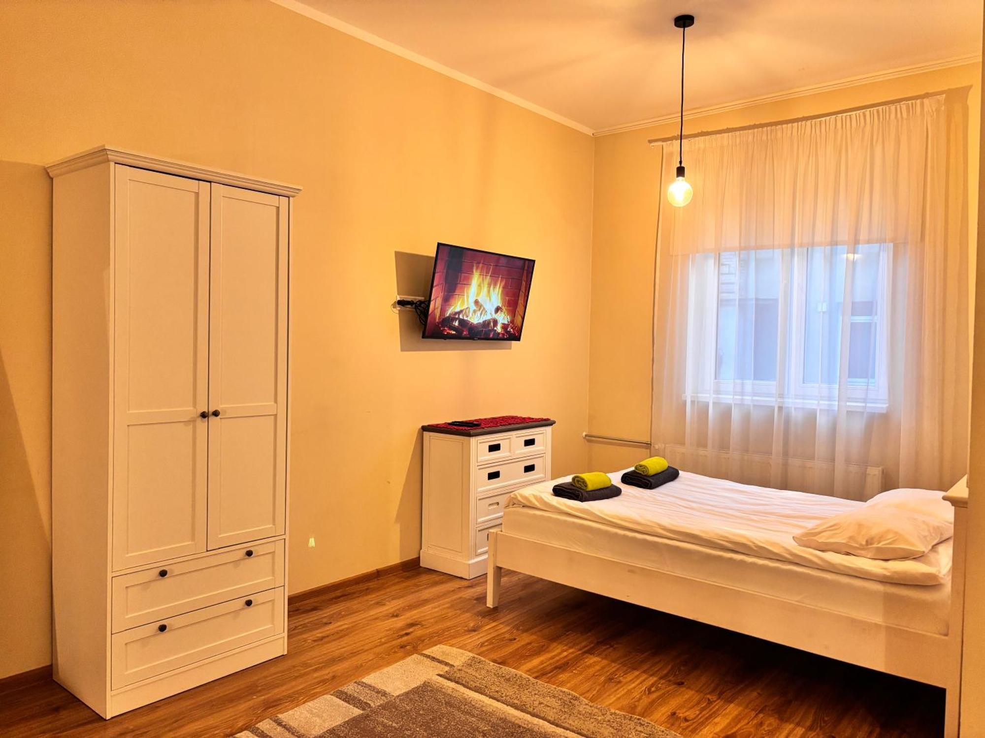 Aparthotel Kastanimaja *